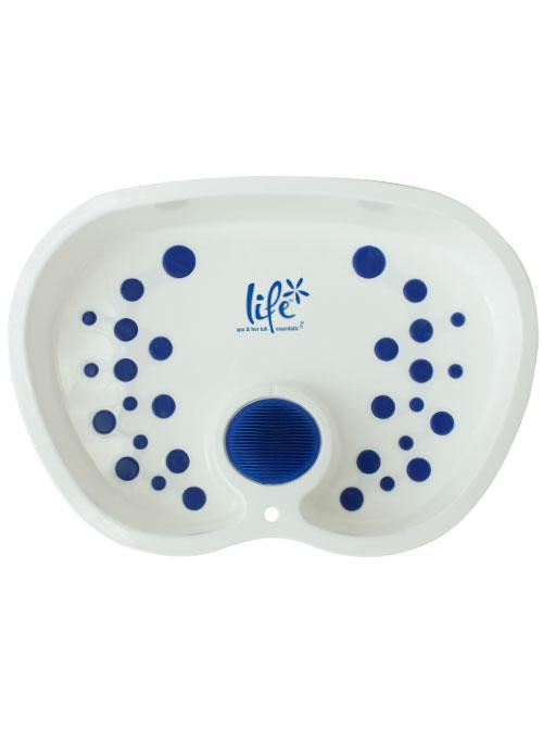 https://images.ctfassets.net/4khkh4jw49r9/7gHsczPVNlJoSdOqC8mqxA/ccd2afc4876f6b48342e131b2dab9be1/spa-foot-bath.jpg